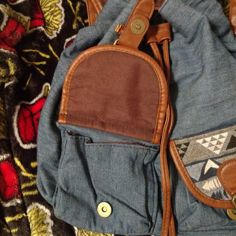 Geometric Demin Backpack - Picture 3 of 4